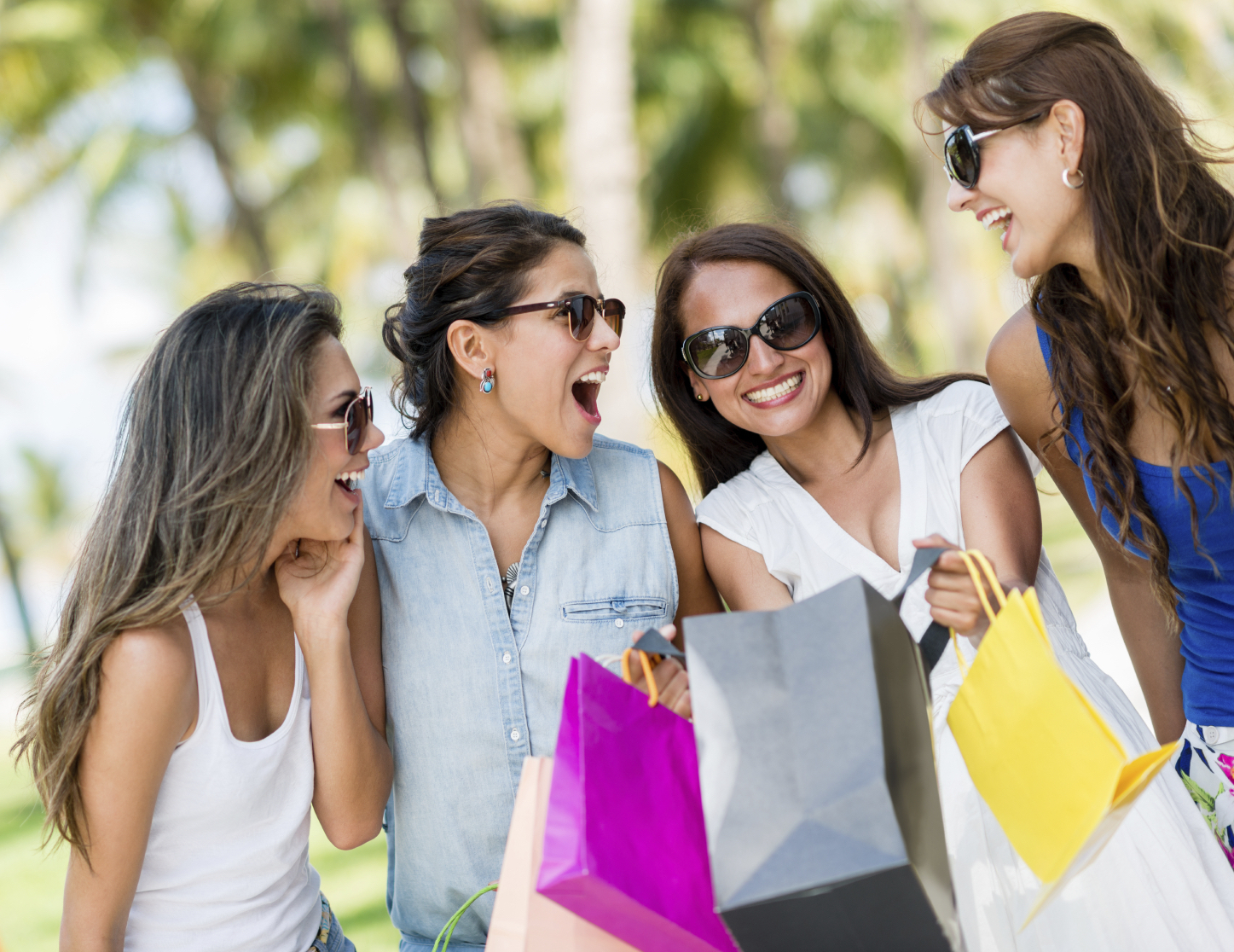 Women shopping in Chagrin Falls