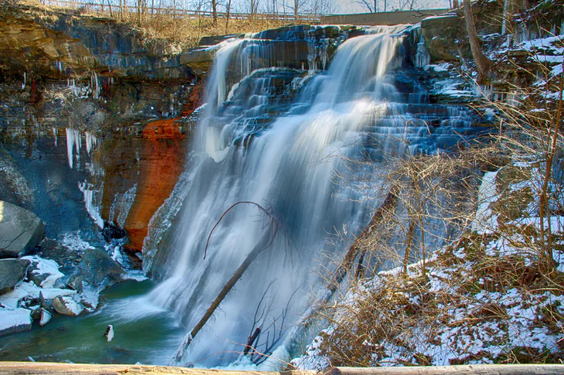 Discover enchanting winter waterfalls near Cleveland, Ohio